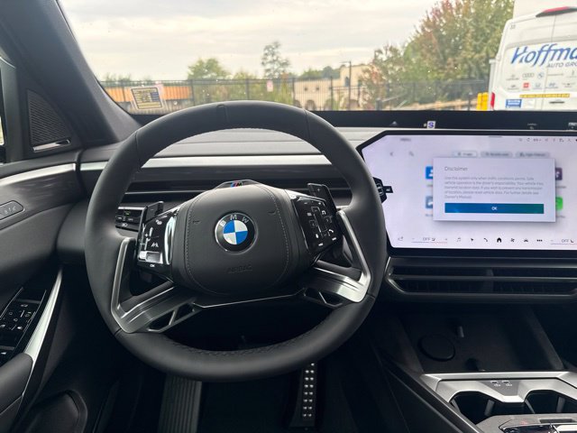 New 2027 BMW X5 xDrive40i w/ M Sport Professional Package AWD/4WD image 17