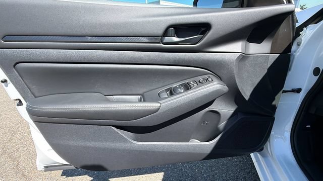 New 2026 Nissan Altima 2.5 SV FWD image 18