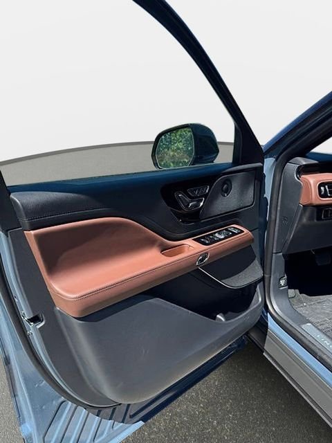 New 2026 Lincoln Aviator Reserve AWD/4WD image 14
