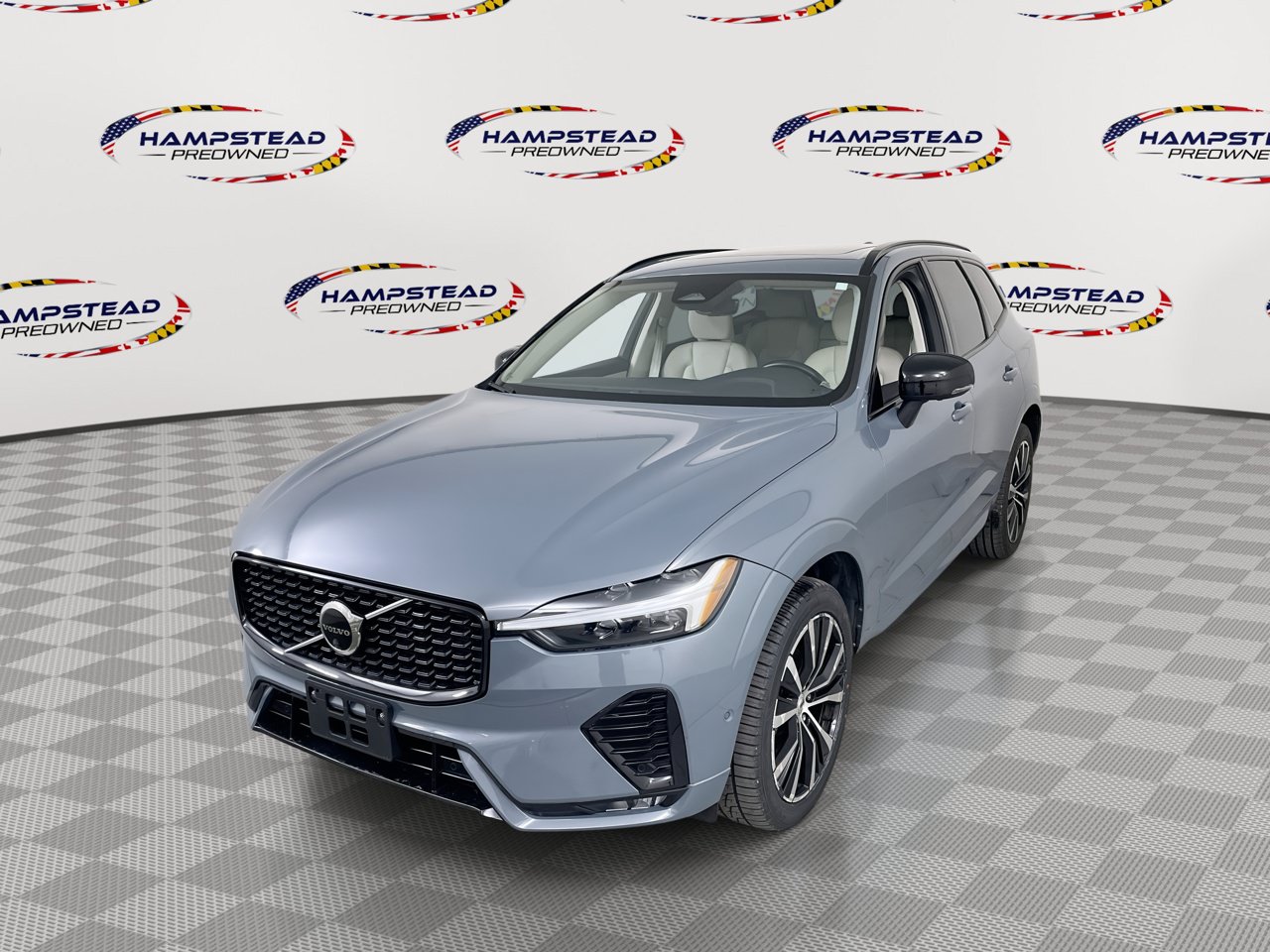 Used 2023 Volvo XC60 B5 Plus AWD/4WD image 1