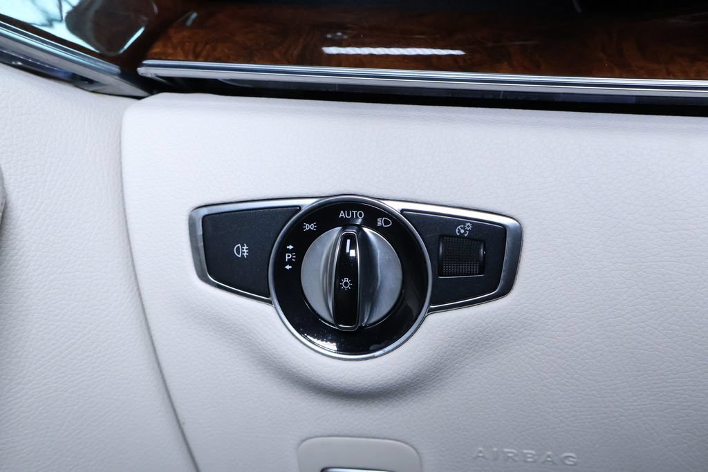 Used 2019 Mercedes-Benz E 300 4MATIC image 27