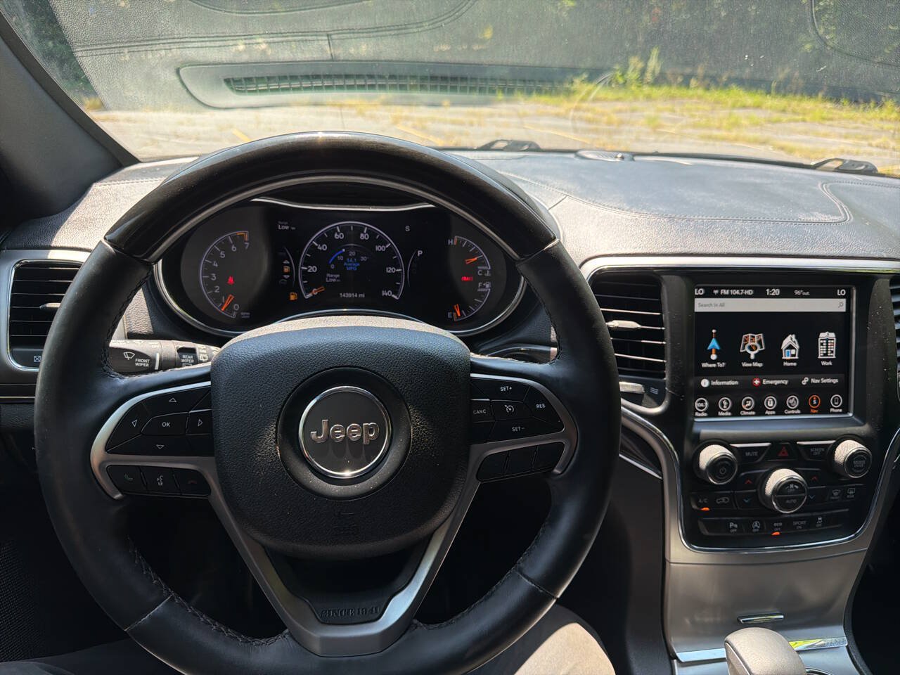 Used 2018 Jeep Grand Cherokee Overland AWD/4WD image 30