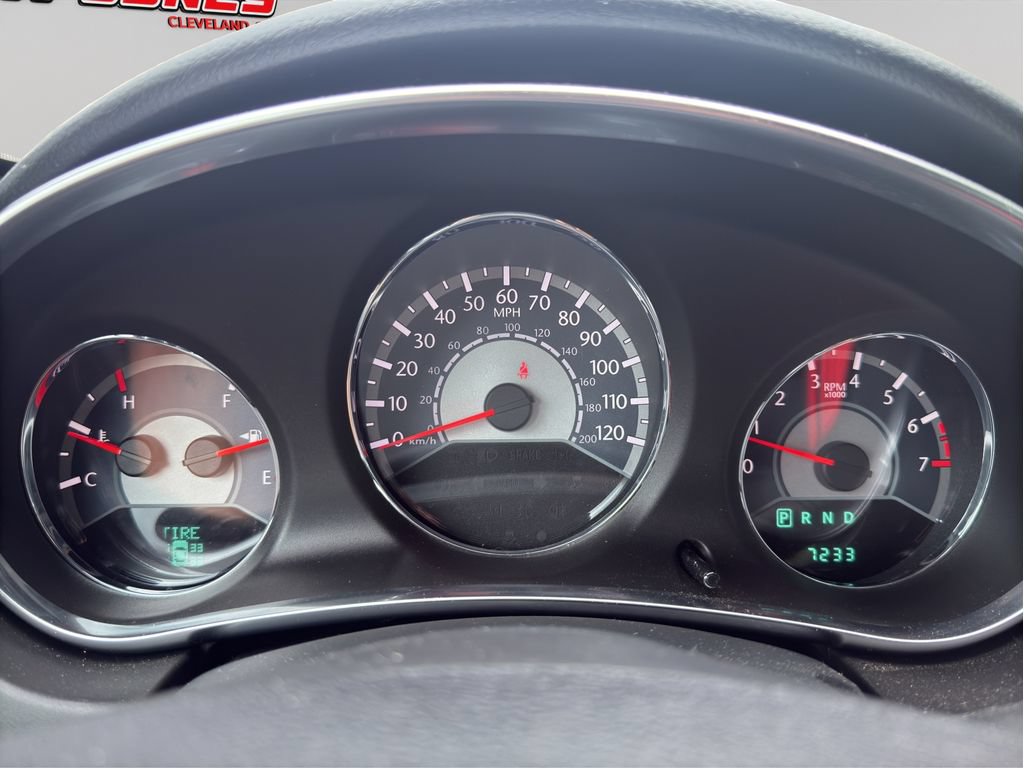 Used 2013 Chrysler 200 Touring FWD image 25