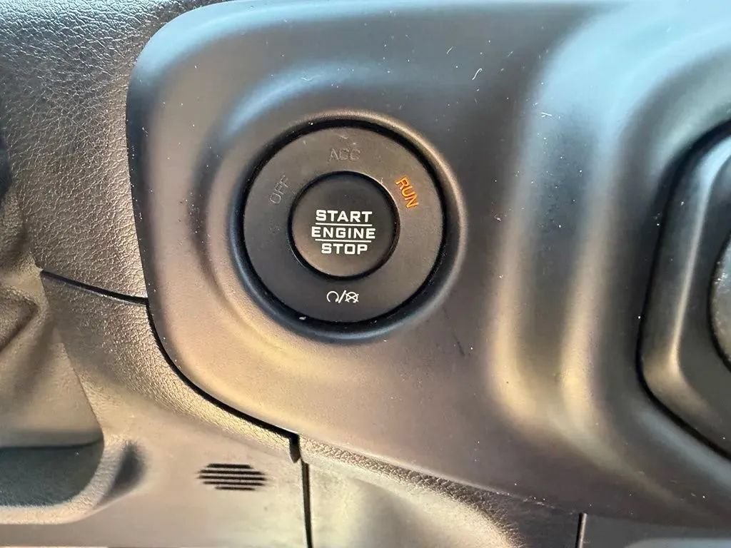Used 2020 Jeep Wrangler Unlimited Sport AWD/4WD image 19