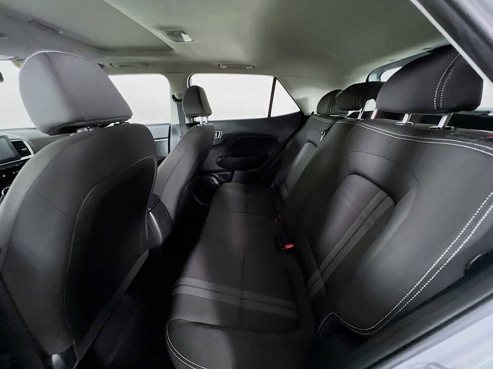 Certified 2023 Hyundai Venue SEL image 23