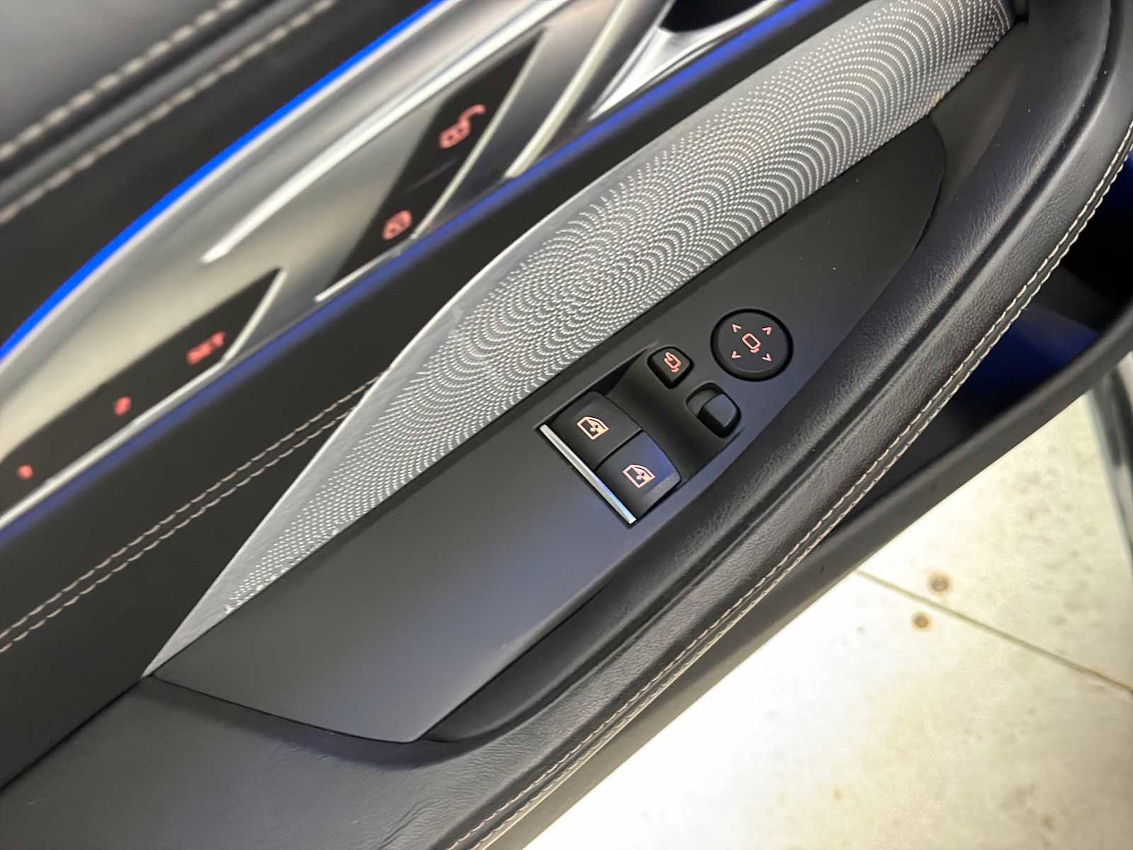 Used 2019 BMW M850i xDrive M850i xDrive w/ Comfort Seating Package image 15