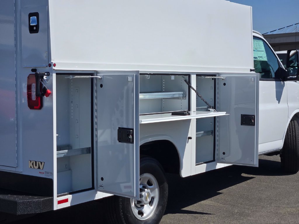 New 2026 Chevrolet Express 3500 w/ Power Convenience Package RWD image 6