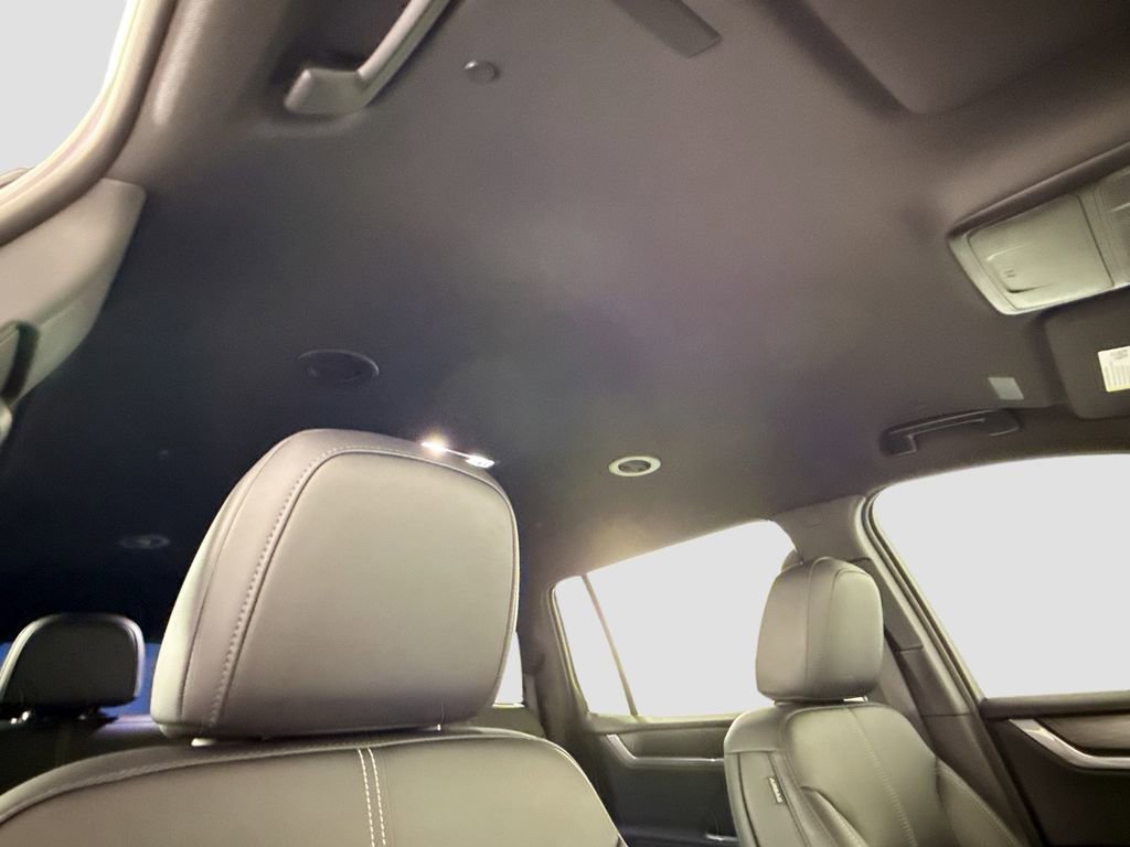Used 2024 GMC Acadia Elevation w/ Luxury Package AWD/4WD image 18
