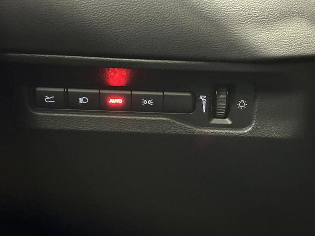 Used 2024 Dodge Charger R/T w/ Plus Group image 23