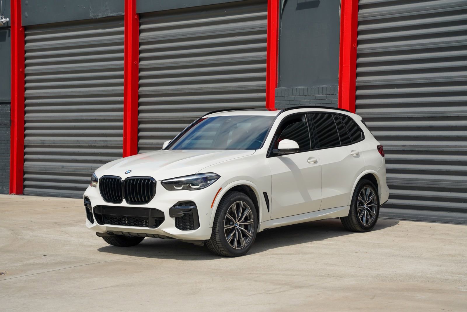 Used 2022 BMW X5 sDrive40i w/ M Sport Package
