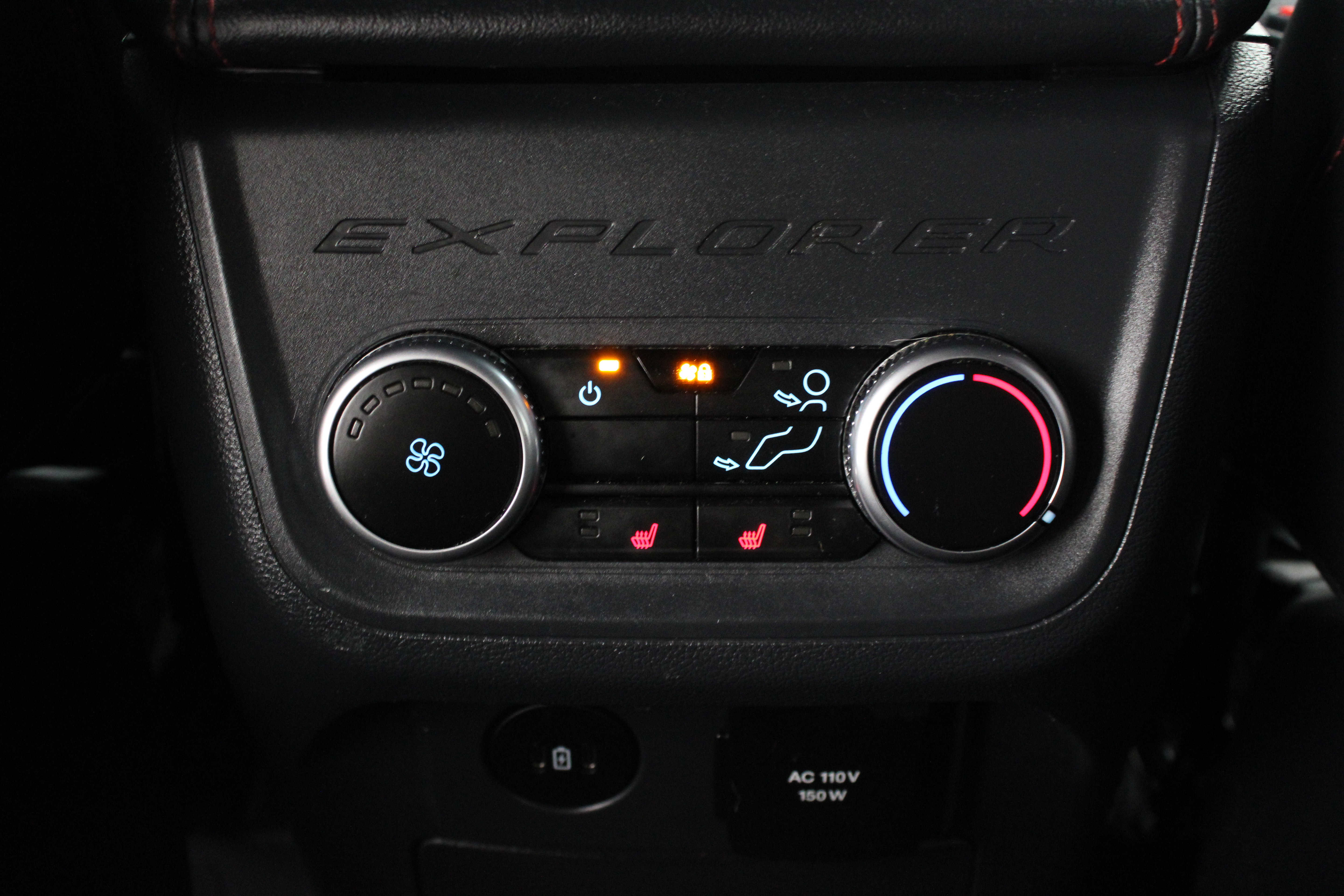 Used 2025 Ford Explorer ST w/ Sun And Sound Package AWD/4WD image 30