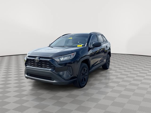 Used 2019 Toyota RAV4 LE FWD image 5