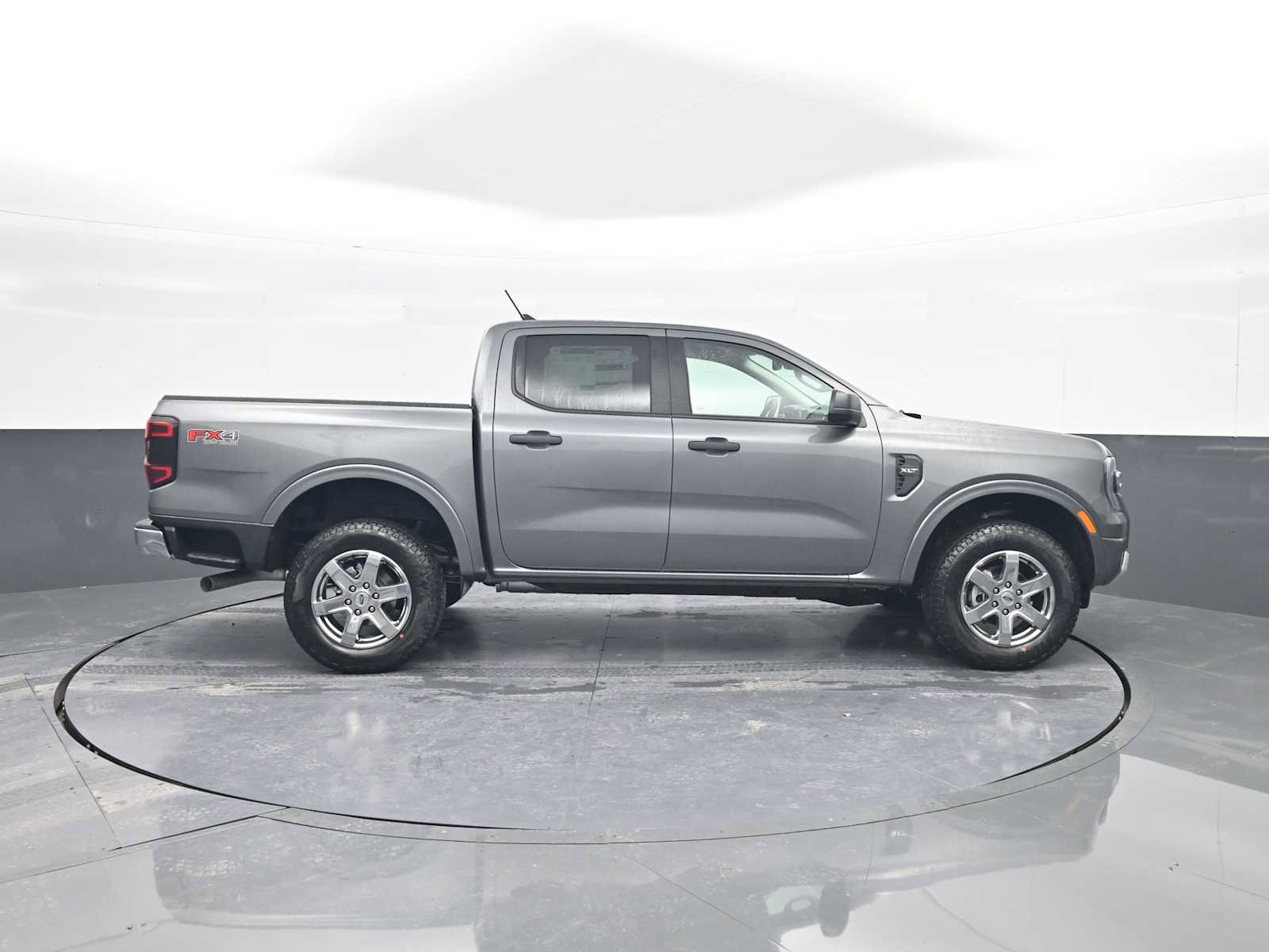 New 2025 Ford Ranger XLT w/ Equipment Group 301A High image 9