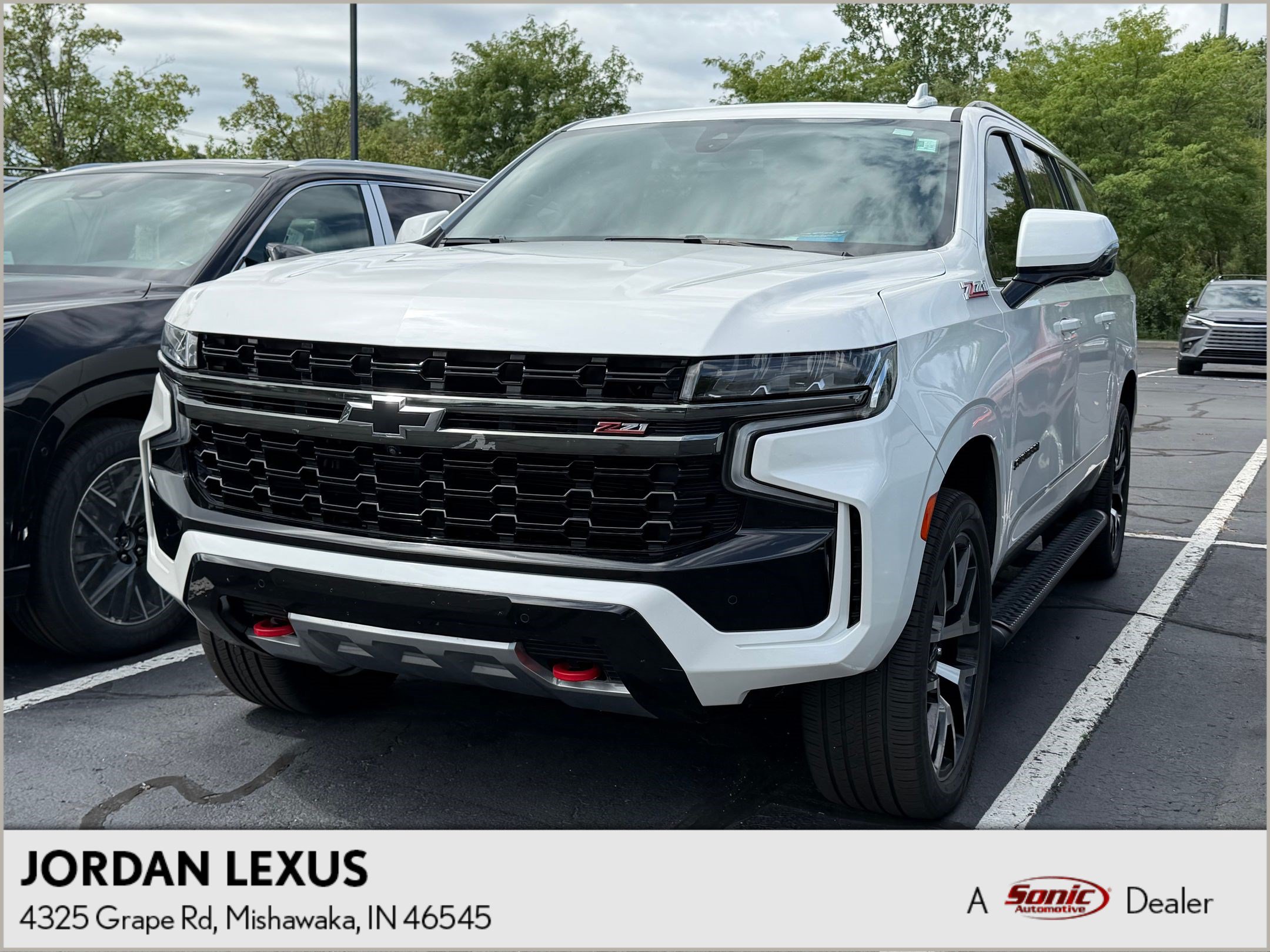 Used 2021 Chevrolet Suburban Z71 w/ Z71 Off-Road Package AWD/4WD image 1