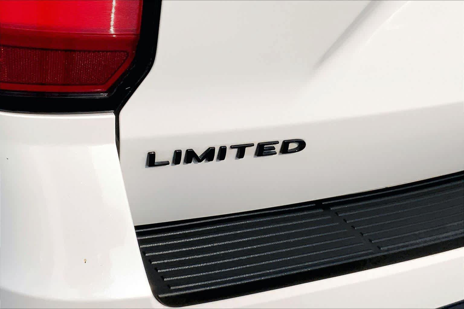 Used 2021 Ford Expedition Limited RWD image 10