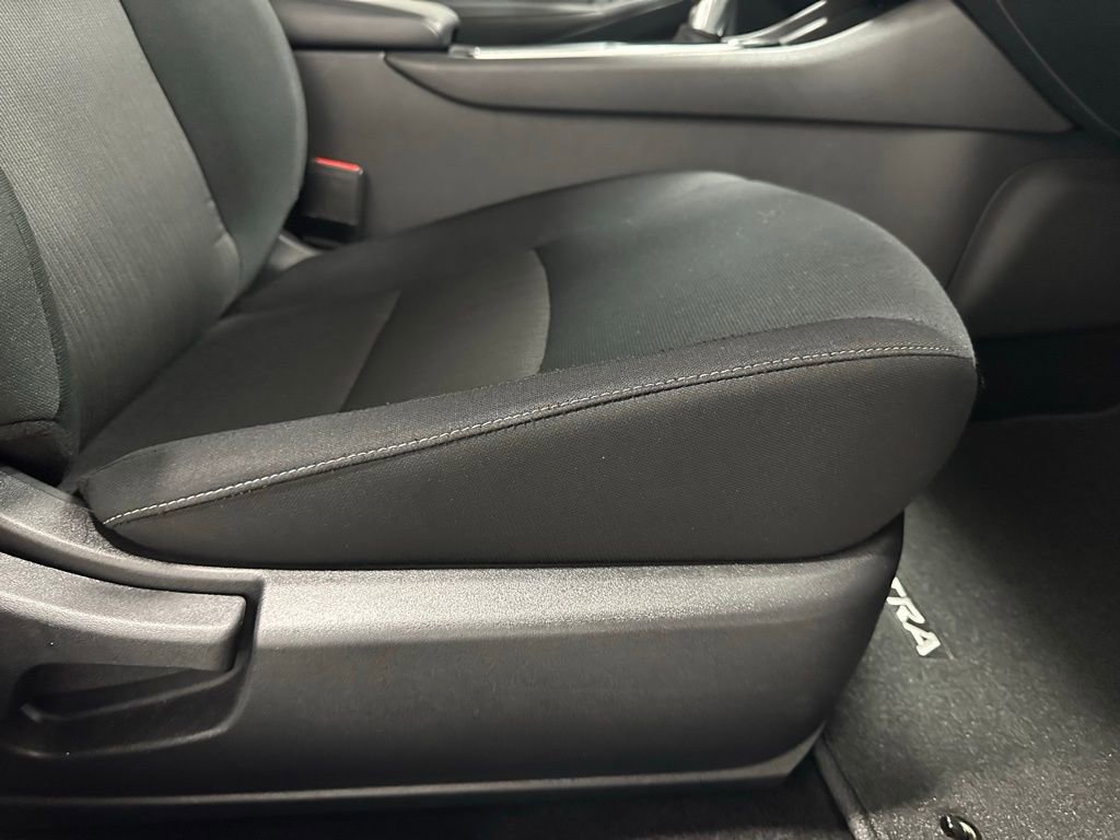 Used 2025 Nissan Sentra SV FWD image 55