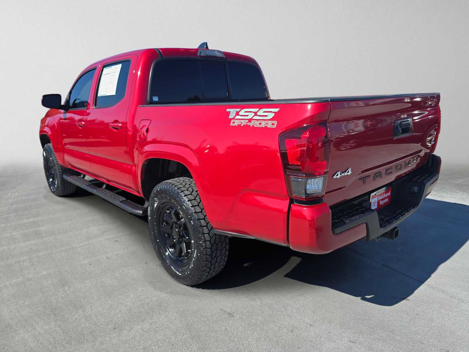 Certified 2023 Toyota Tacoma SR AWD/4WD image 5
