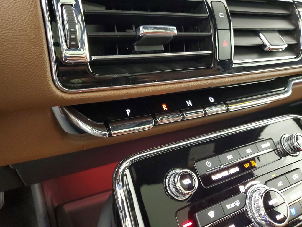 Used 2022 Lincoln Navigator Reserve w/ Monochromatic Package RWD image 29
