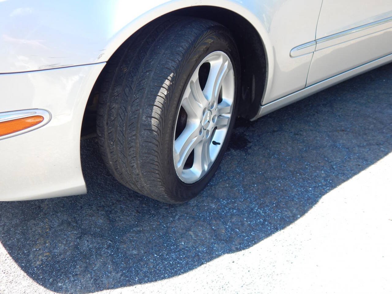 Used 2005 Mercedes-Benz E 500 4MATIC Sedan image 20
