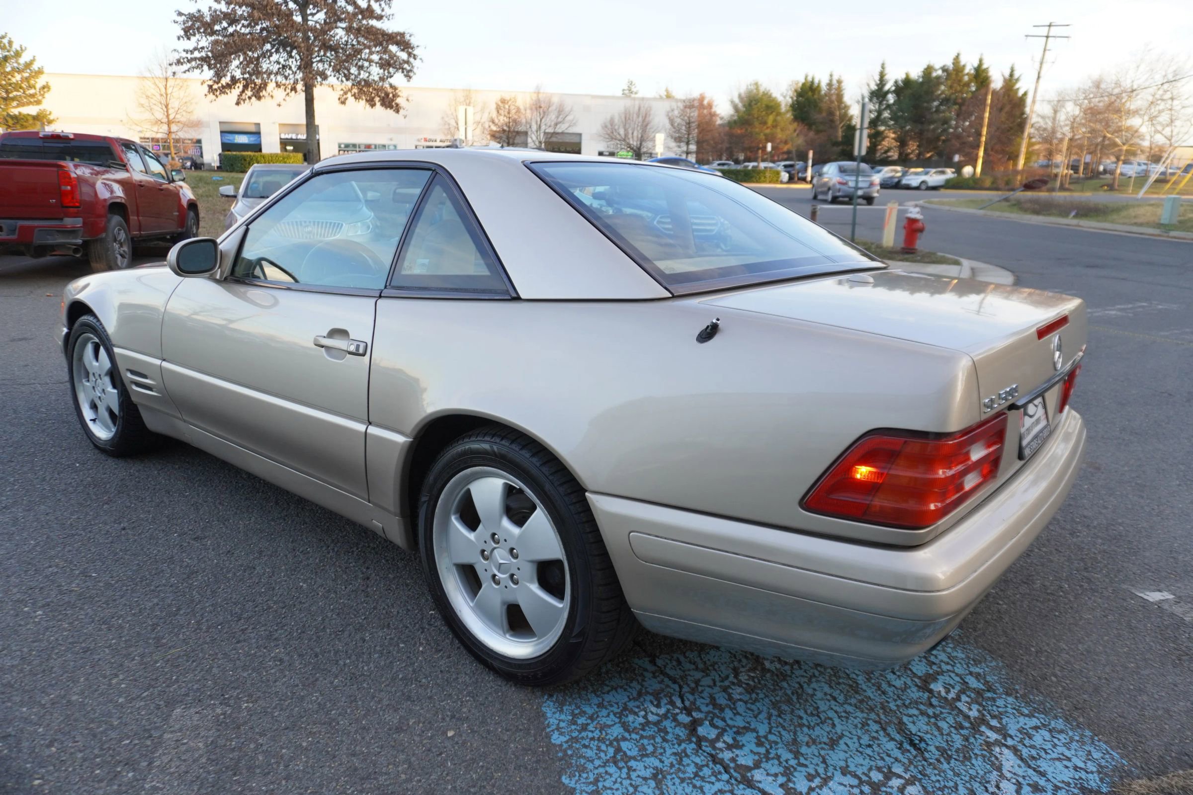 Used 2000 Mercedes-Benz SL 500 image 5