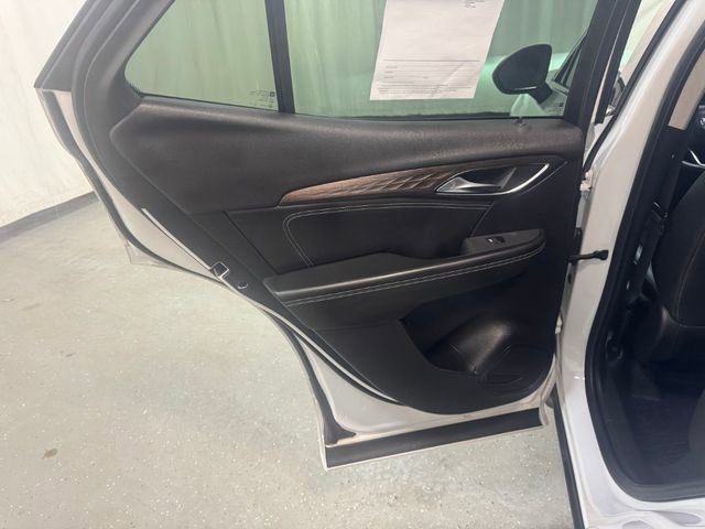 Used 2023 Buick Envision Avenir image 30