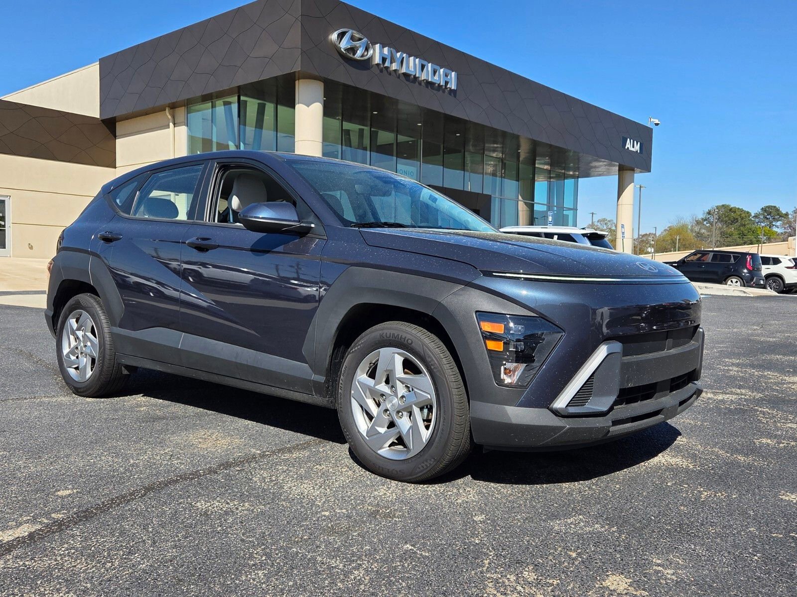 Used 2025 Hyundai Kona SE image 1