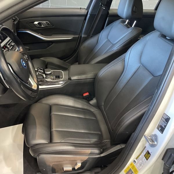 Used 2022 BMW 330e xDrive w/ Driving Assistance Package image 10