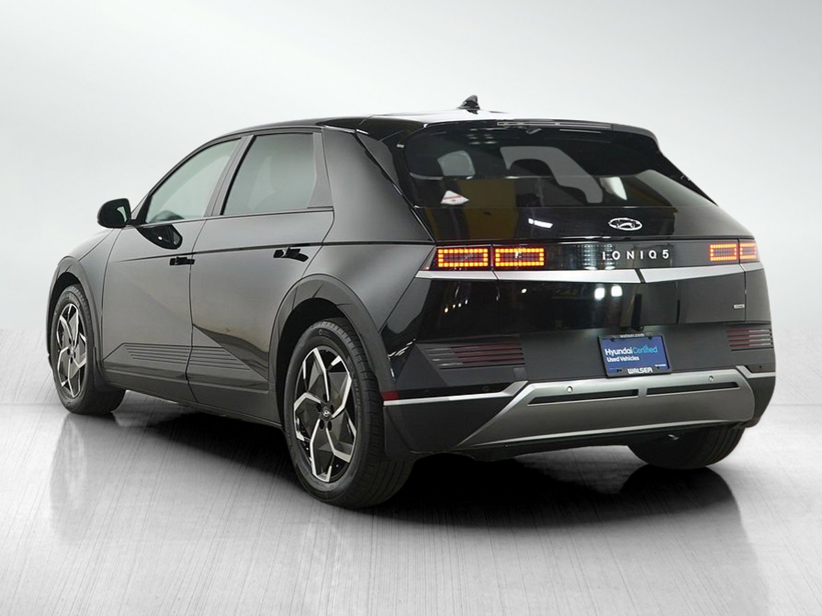 Certified 2024 Hyundai Ioniq 5 SEL AWD/4WD image 3