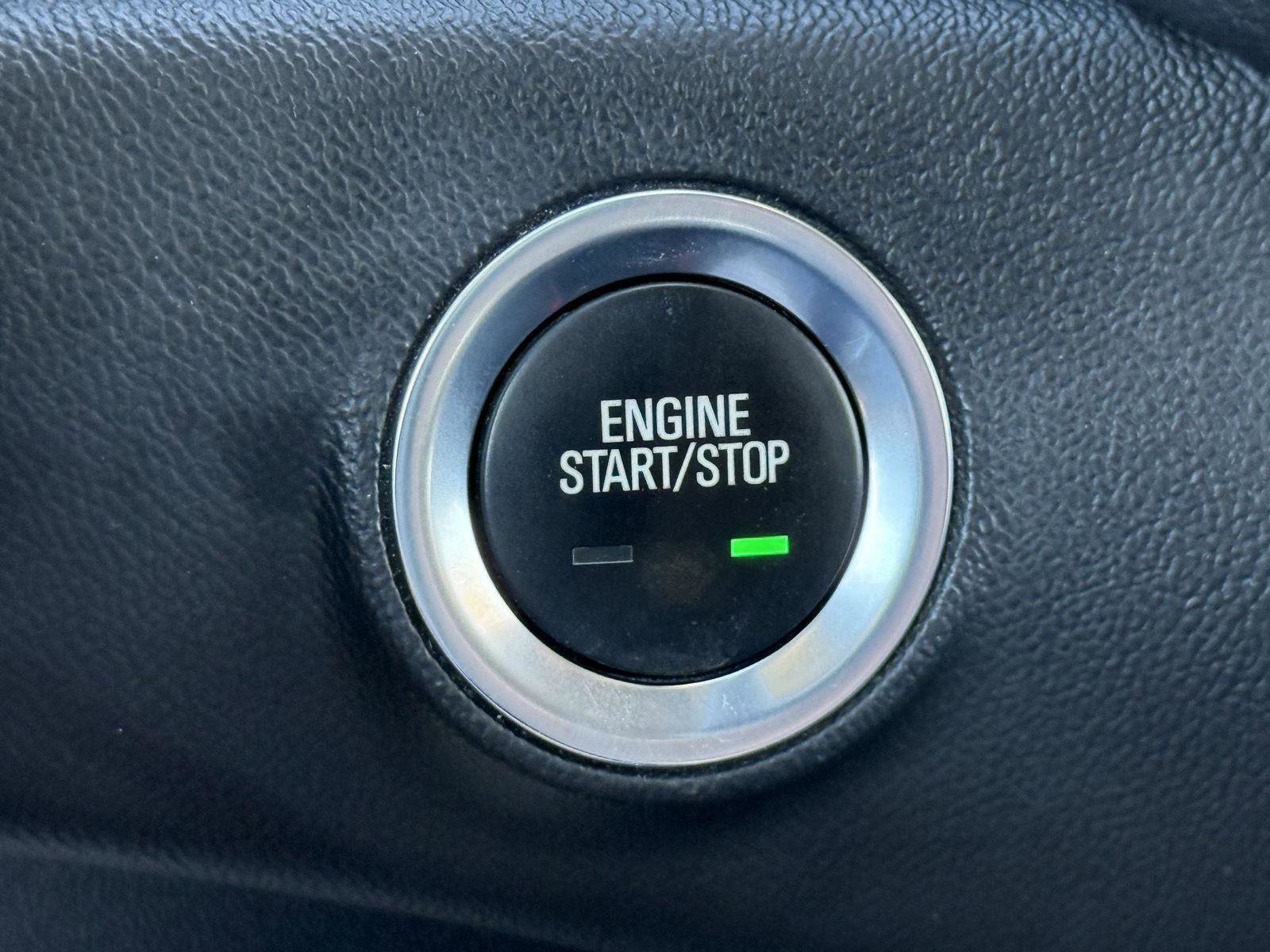 Used 2023 GMC Terrain SLE w/ Driver Convenience Package image 19