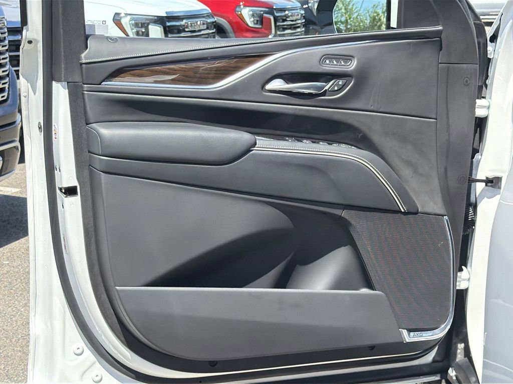 Used 2023 Cadillac Escalade Sport Platinum w/ LPO, ONYX Package image 20