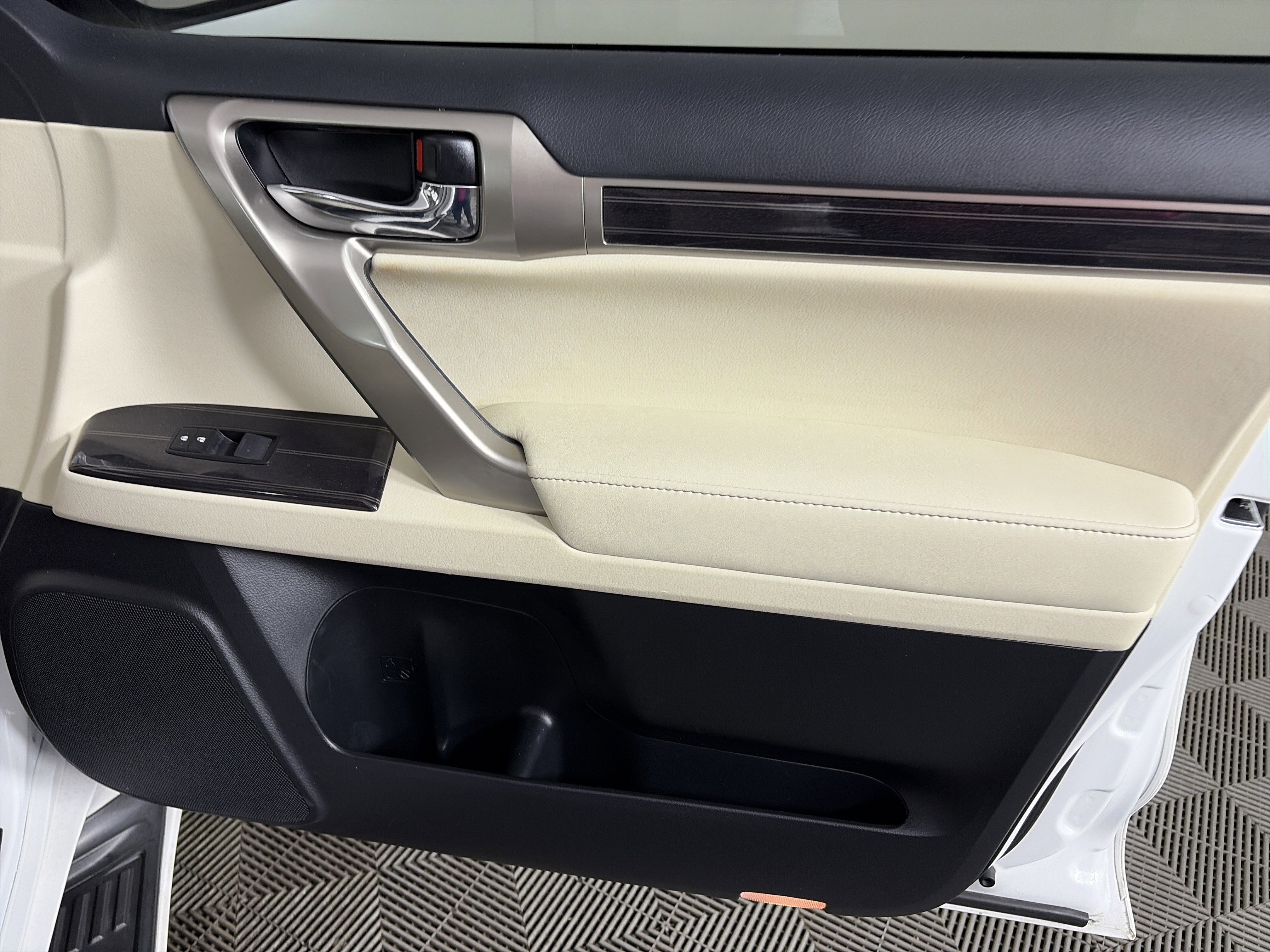 Used 2021 Lexus GX 460 Luxury w/ Sport Design Package image 43