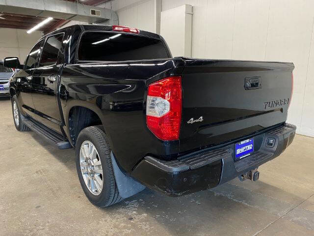 Used 2014 Toyota Tundra 4x4 CrewMax image 3