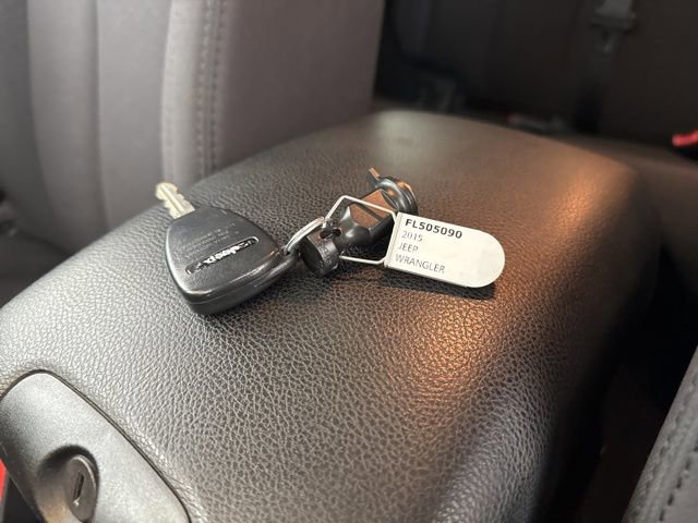 Used 2015 Jeep Wrangler Unlimited Sport w/ Dual Top Group image 28