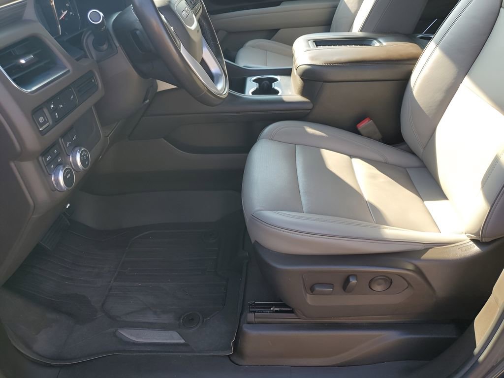 Used 2021 GMC Yukon XL SLT w/ Rear Media and Nav Package image 32