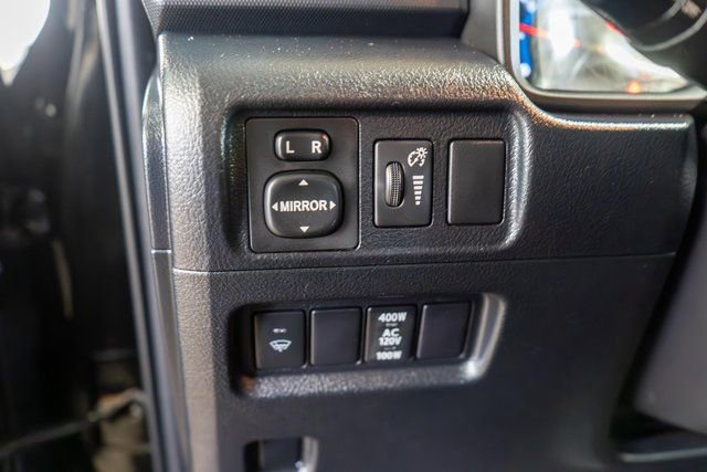 Used 2019 Toyota 4Runner TRD Off-Road Premium AWD/4WD image 21