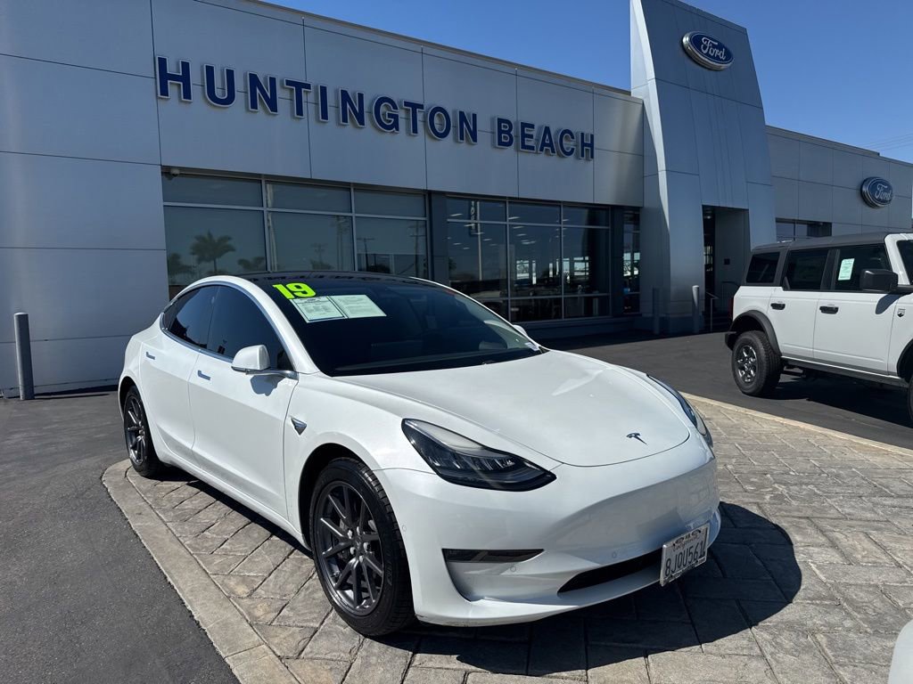 Used 2019 Tesla Model 3 image 1