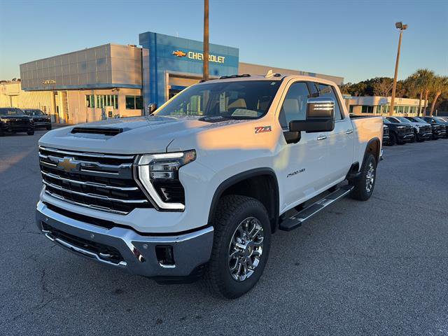 New 2026 Chevrolet Silverado 2500 LTZ w/ LTZ Plus Package AWD/4WD image 3