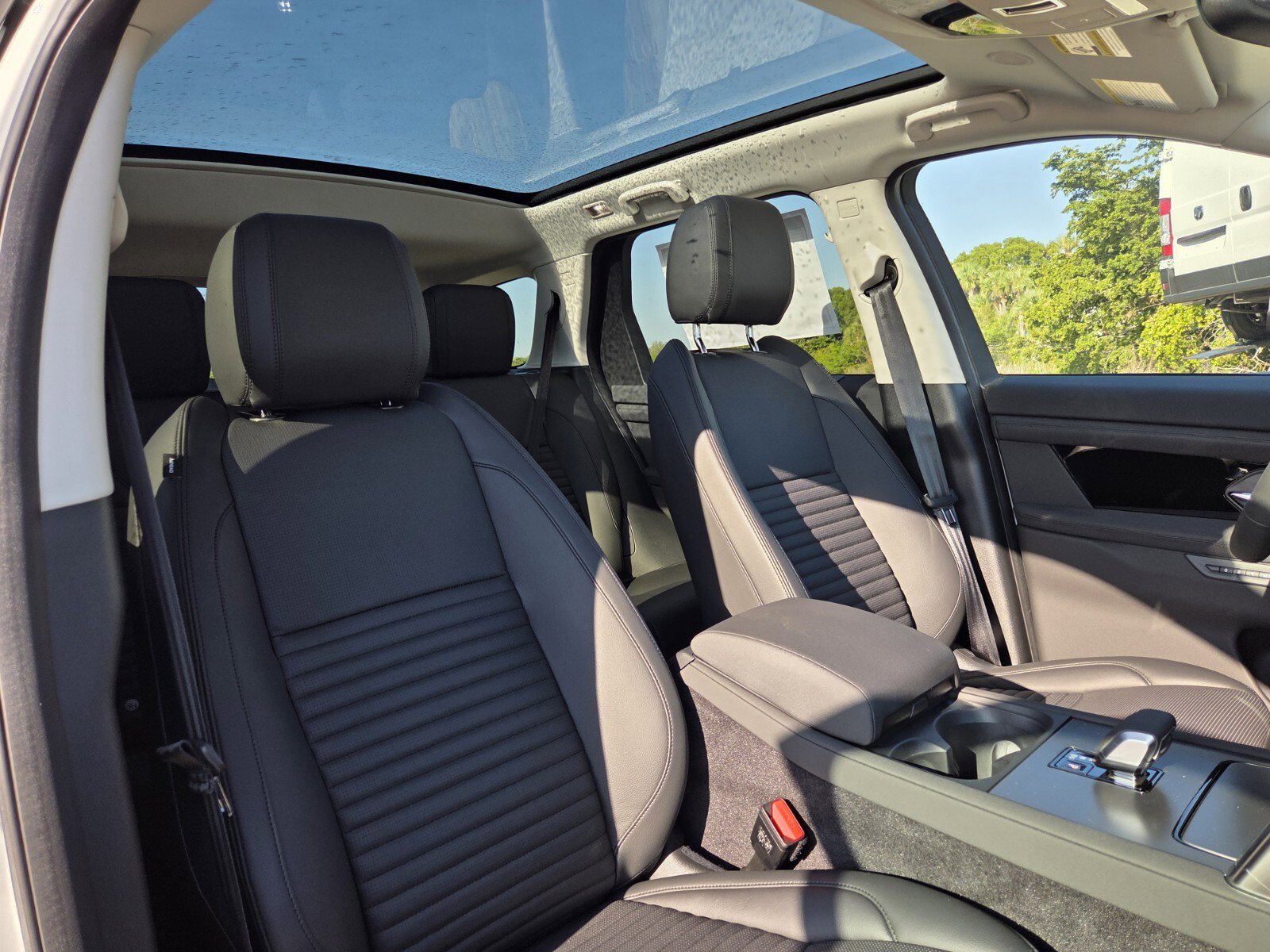 New 2025 Land Rover Discovery Sport S image 22