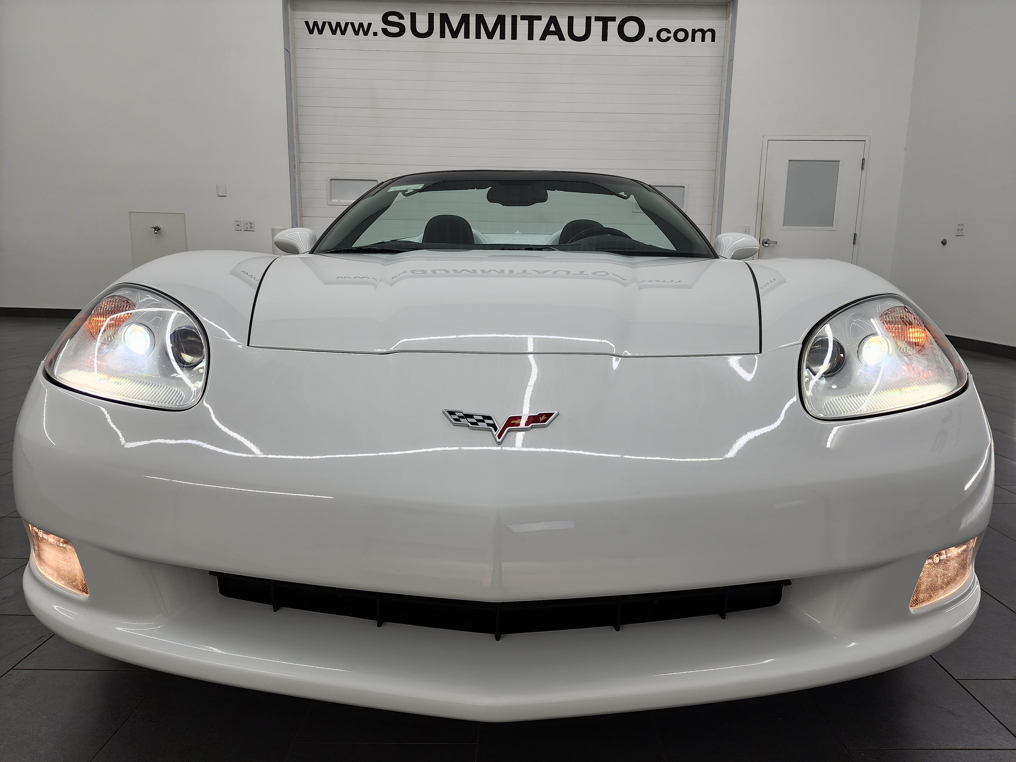 Used 2005 Chevrolet Corvette Convertible w/ Preferred Equipment Group RWD image 18