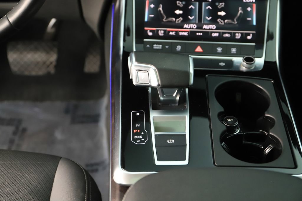 Used 2022 Audi Q8 Premium Plus image 21