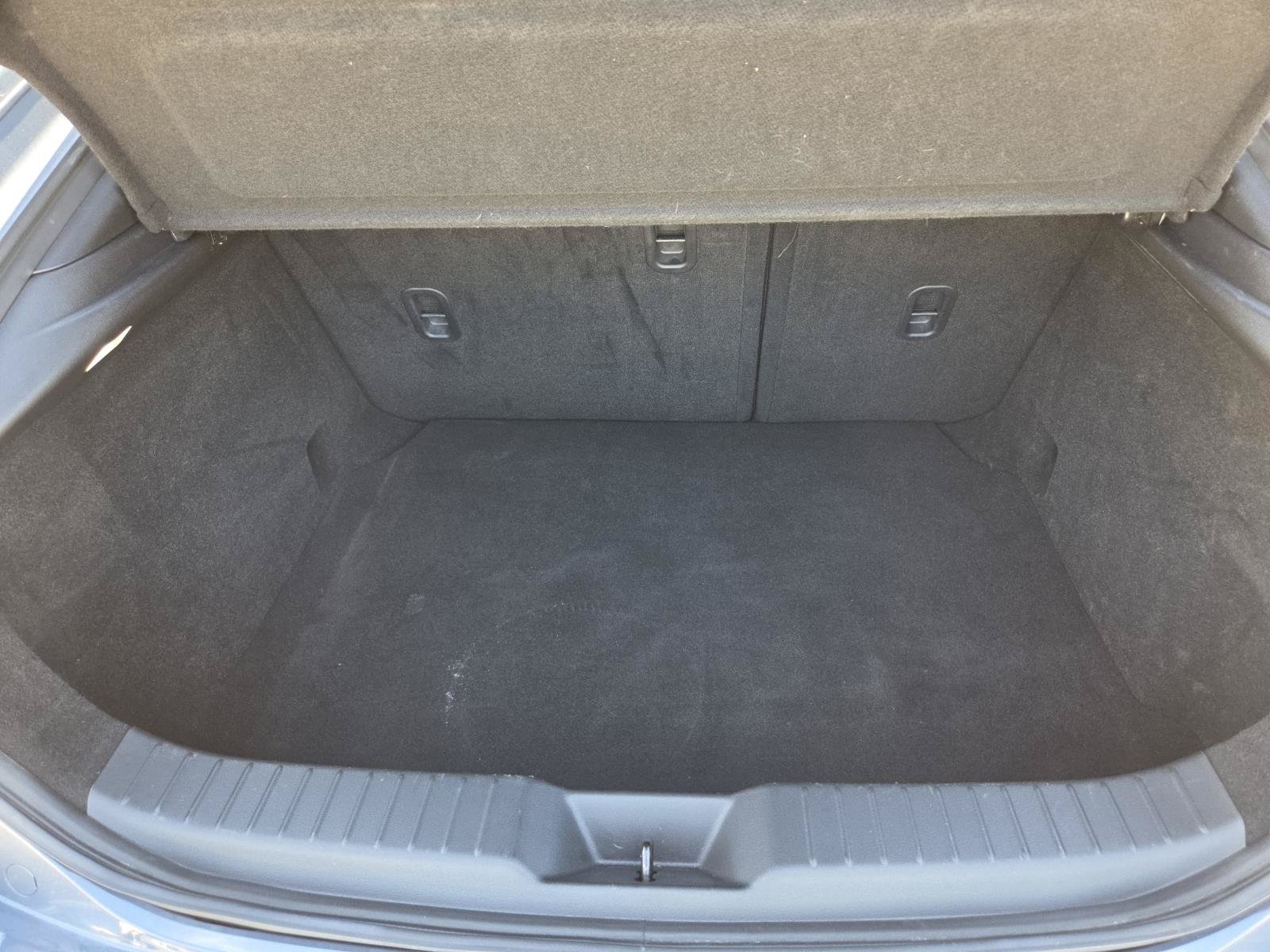 Used 2022 MAZDA MAZDA3 s FWD image 10