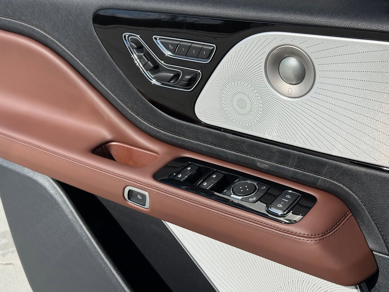 New 2026 Lincoln Aviator Reserve image 35