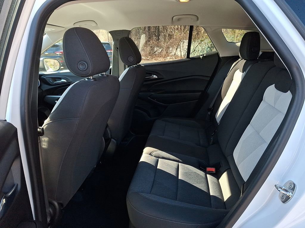 Used 2024 Chevrolet Trax LS image 16