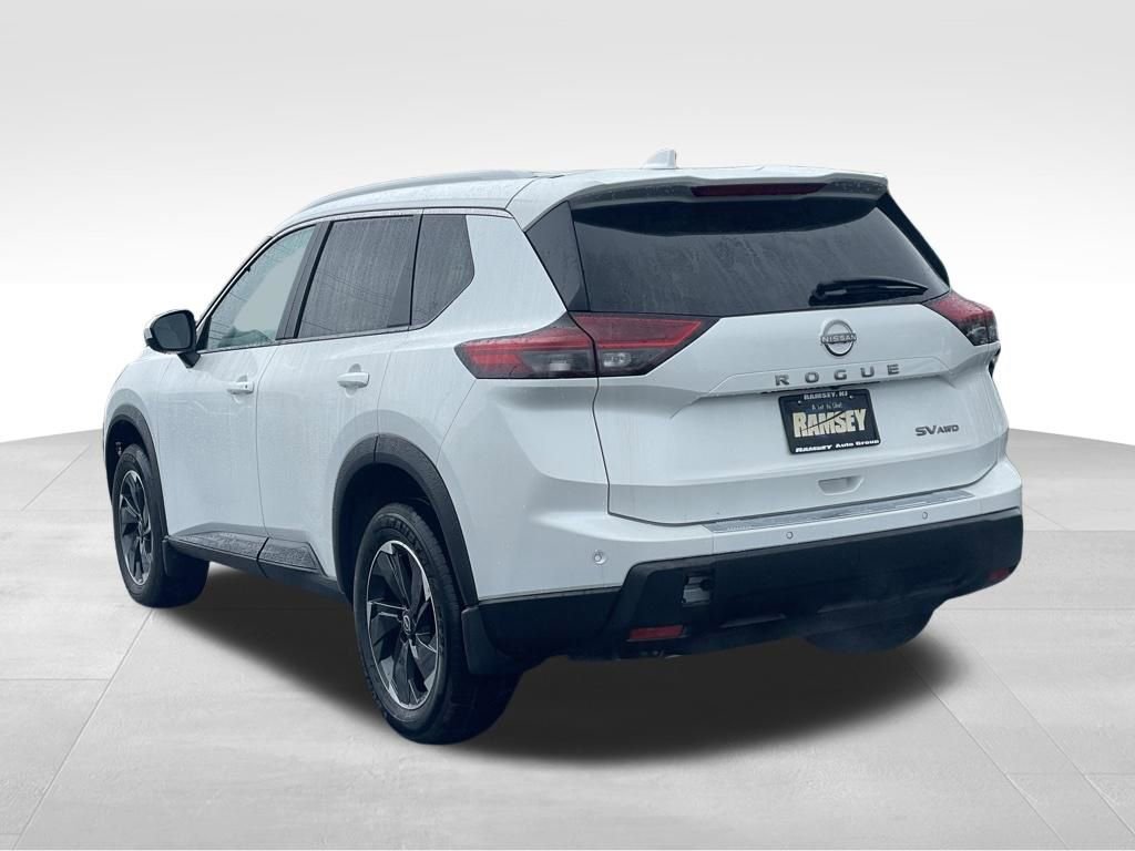 Certified 2024 Nissan Rogue SV w/ SV Premium Package image 5