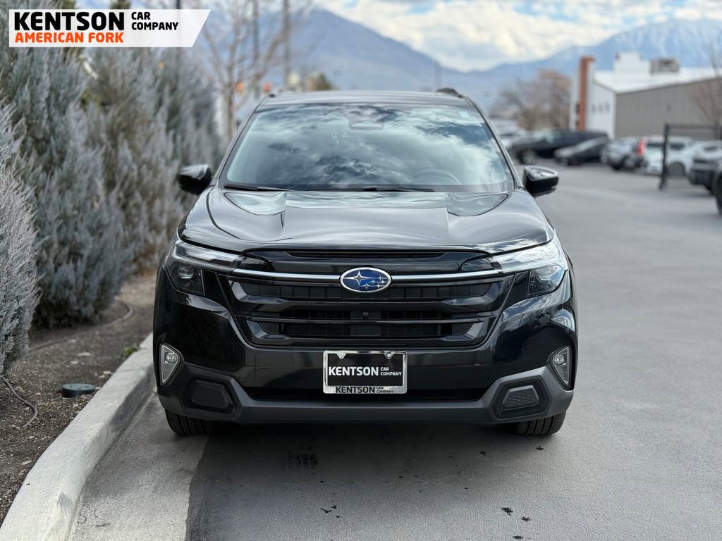 Used 2025 Subaru Forester Touring image 2