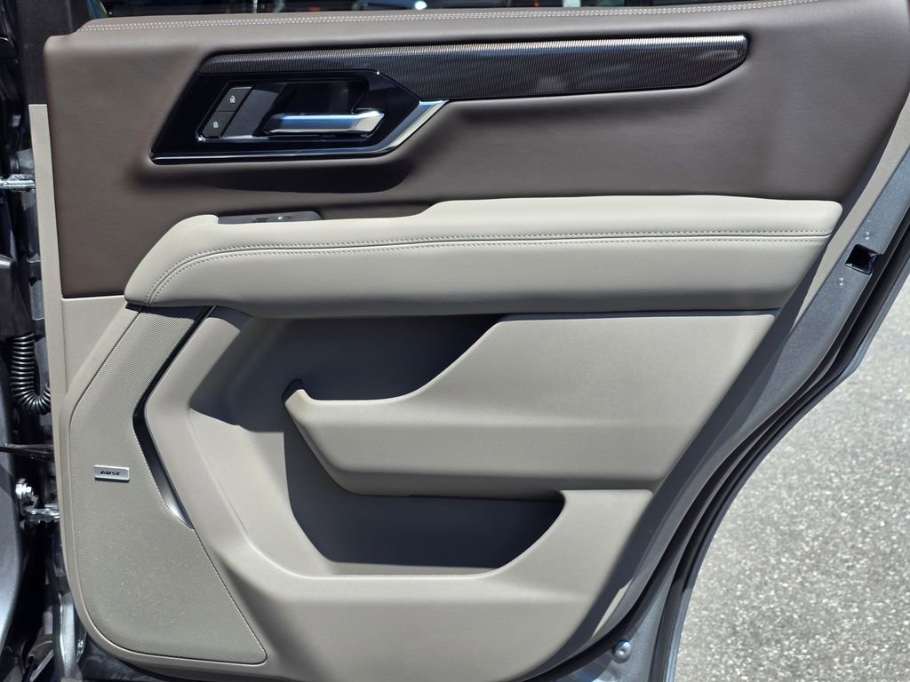 New 2026 GMC Yukon Elevation w/ Elevation Premium Package AWD/4WD image 38