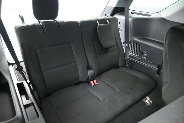 Used 2023 Ford Explorer XLT AWD/4WD image 9