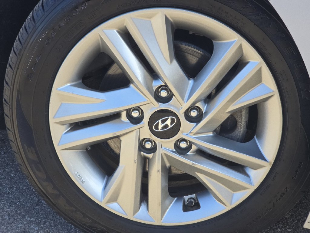 Used 2020 Hyundai Elantra Value Edition w/ Cargo Package (C1) FWD image 9