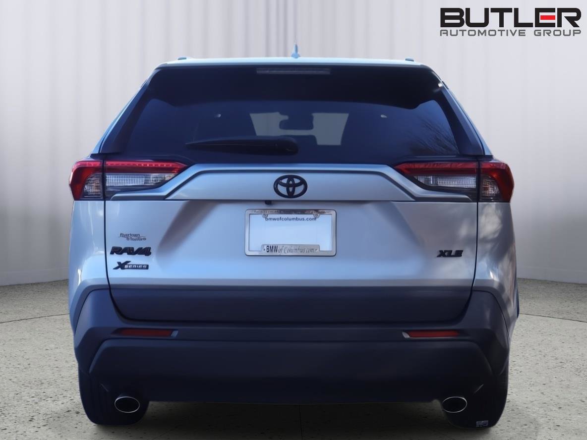 Used 2023 Toyota RAV4 XLE w/ Convenience Package image 6