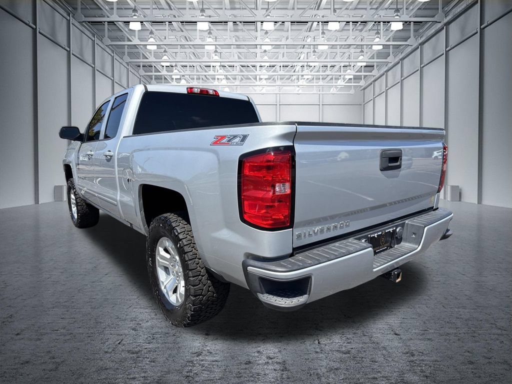 Used 2017 Chevrolet Silverado 1500 LT w/ All Star Edition AWD/4WD image 3